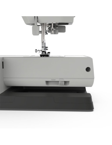 Máquina de costura Necchi Q132A