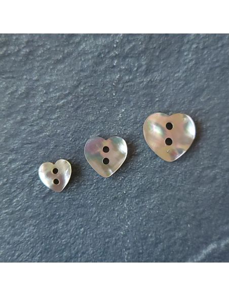 Bouton nacre naturel 2 trous - Coeur