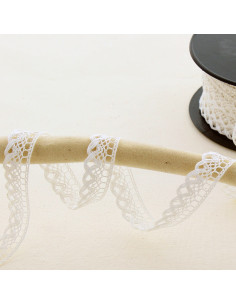 Renda festonada 10mm - Cru