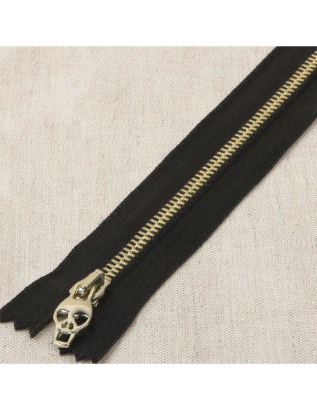 Fecho de cetim metálico lurex caveira - Ouro