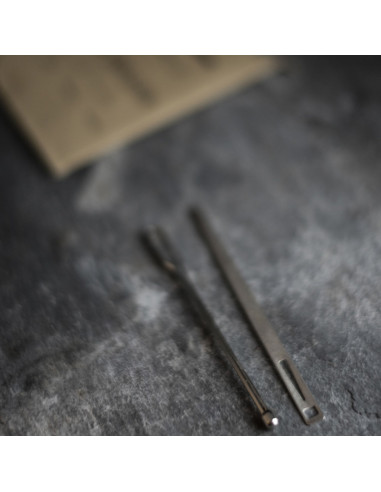 Passador de lã e enfiador para elásticos e fitas Merchant & Mills