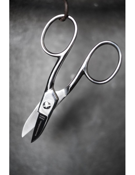 Tesoura para casas de botão Merchant & Mills 14 cm
