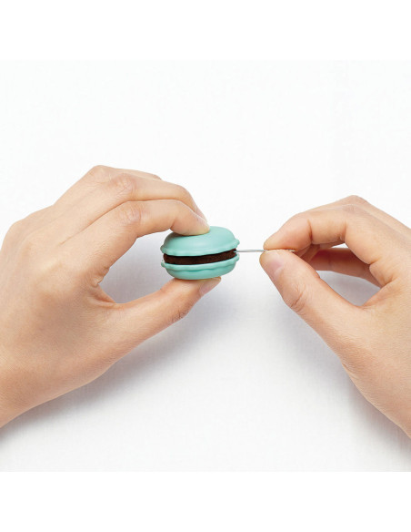 Macaron afiador de agulhas e porta-agulhas - Pistache