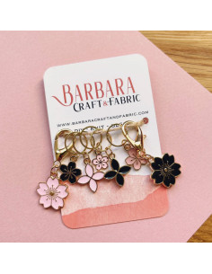 Conjunto de 5 marcadores de malha + 2 mosquetões - Flores de Sakura e trevos