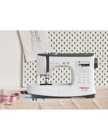 Máquina de costura Necchi Creator C360