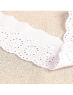 Broderie Anglaise rosáceas Célia - Branco