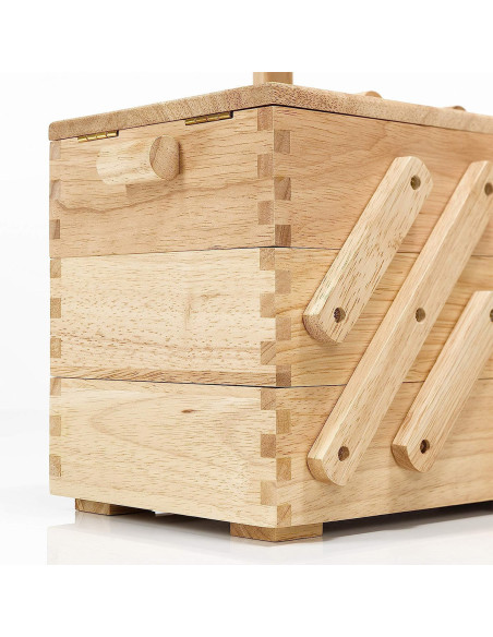 Trabalhadora de costura em madeira clara L