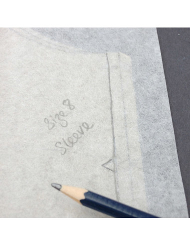 Rolo de papel vegetal sueco para moldes de costura - 0,70 cm x 20 metros