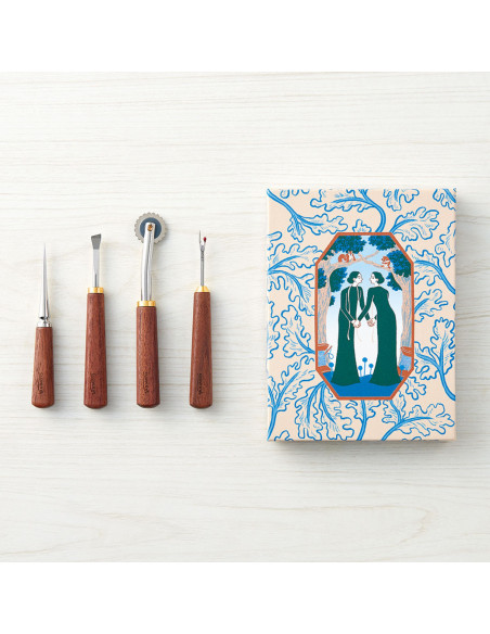 Conjunto de ferramentas de costura em madeira de nogueira Clover