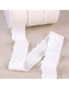 Elástico de lingerie estilo renda com flores e folhas brancas