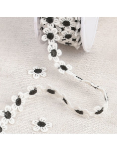 Guipura margaridas brancas - Preto e branco
