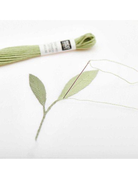 Conjunto de 10 cupões de tecidos especiais para bordado - Branco