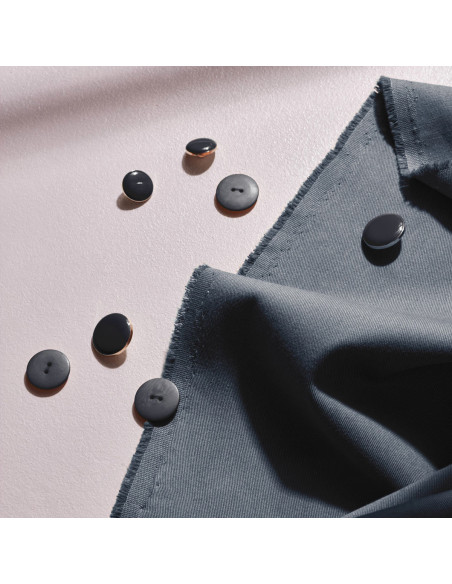 Tecido gabardine de algodão light Deep Charcoal - Atelier Brunette