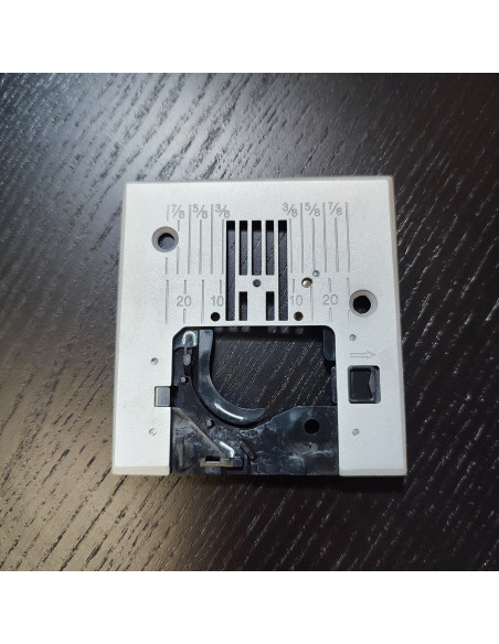 Placa de agulha para Necchi - Ponto reto NC 102D-103D-204D e C360