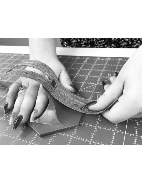Enfie os cursores para fecho de correr Zipper Jig The Gypsy Quilter