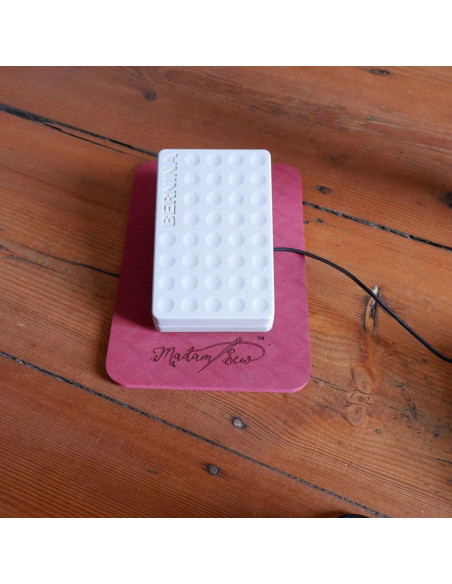 Tapete de pedal para máquina de costura, bordado e overloque