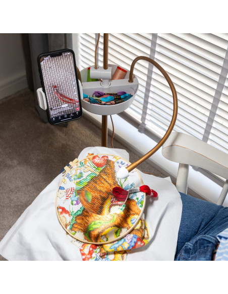 Lâmpada de pé com lupa, bandeja e suporte para telefone Daylight Anita