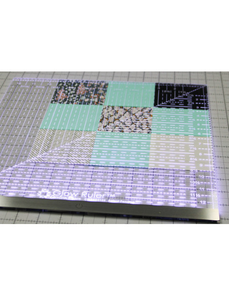 Régua de patchwork luminosa Carolina Moore 12,5 x 12,5 polegadas