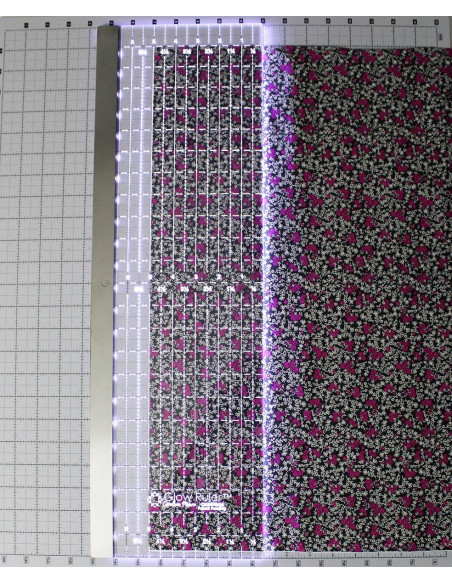 Régua patchwork luminosa Carolina Moore 6.5 x 24.0 polegadas