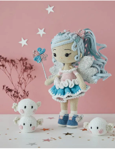 Livro de bonecas e amigurumis fantásticos em crochê