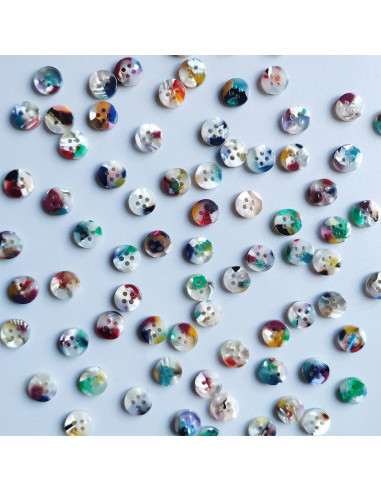 Pacote de 15 botões em biorresina 10 mm 4 furos - Painterly