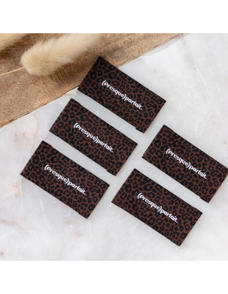 Conjunto de 5 etiquetas para costurar - Quase perfeito leopardo chocolate