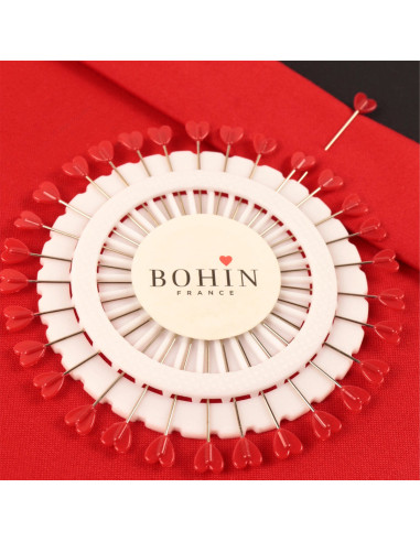 Disco de 30 alfinetes com cabeça de plástico em forma de coração vermelho Bohin