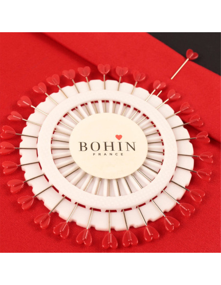 Disco de 30 alfinetes com cabeça de plástico em forma de coração vermelho Bohin