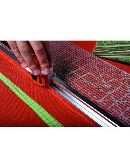 Cortador rotativo combinado e régua 6" x 24" Fiskars