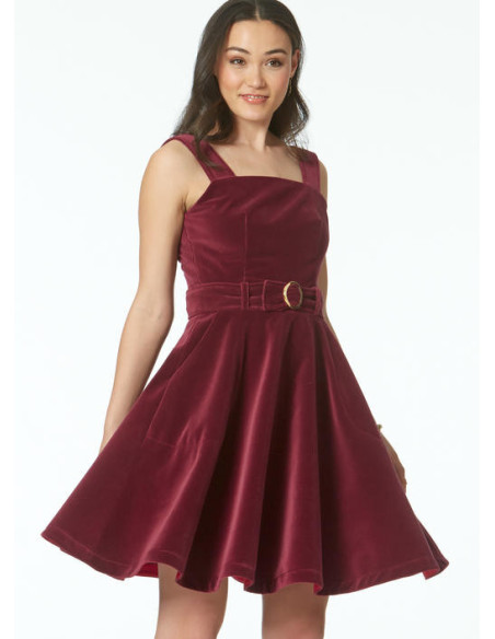 Molde de vestidos, cinto, macacão curto e macacão - McCall's 7626