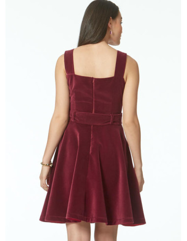 Molde de vestidos, cinto, macacão curto e macacão - McCall's 7626