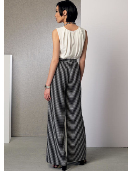 Padrão de poncho, blusa, shorts e calças - Vogue 9191