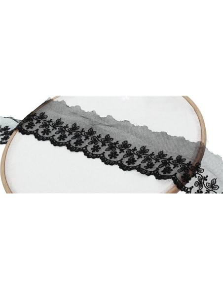 Renda bordada com flores em tule - Preto