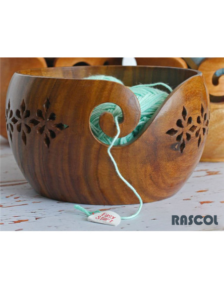 Tigela para novelo de lã em teca vazada Rascol