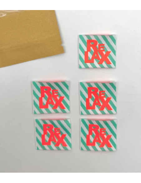Conjunto de 5 etiquetas tecidas para costurar Relax - Fluo