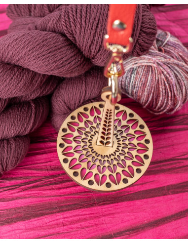 Pulseira porta-novelo de lã - Coração