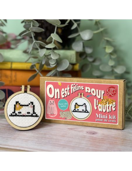Mini kit bordado ponto cruz - somos felinos um para o outro