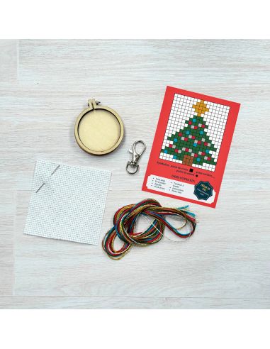 Mini kit bordado ponto cruz - Minha bela árvore de Natal