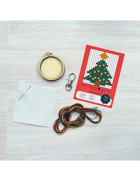 Mini kit bordado ponto cruz - Minha bela árvore de Natal