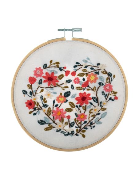 Kit de bordado - Coração floral