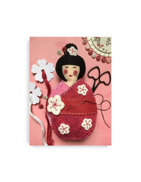 Kit de feltro kokeshi alfineteiro e porta-tesouras