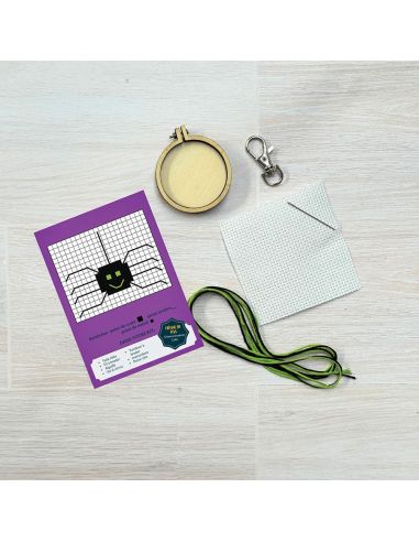 Mini kit de bordado ponto cruz - Aranha da noite, esperança!