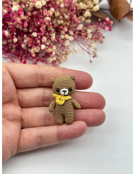 Livro de bonecas em micro-croché